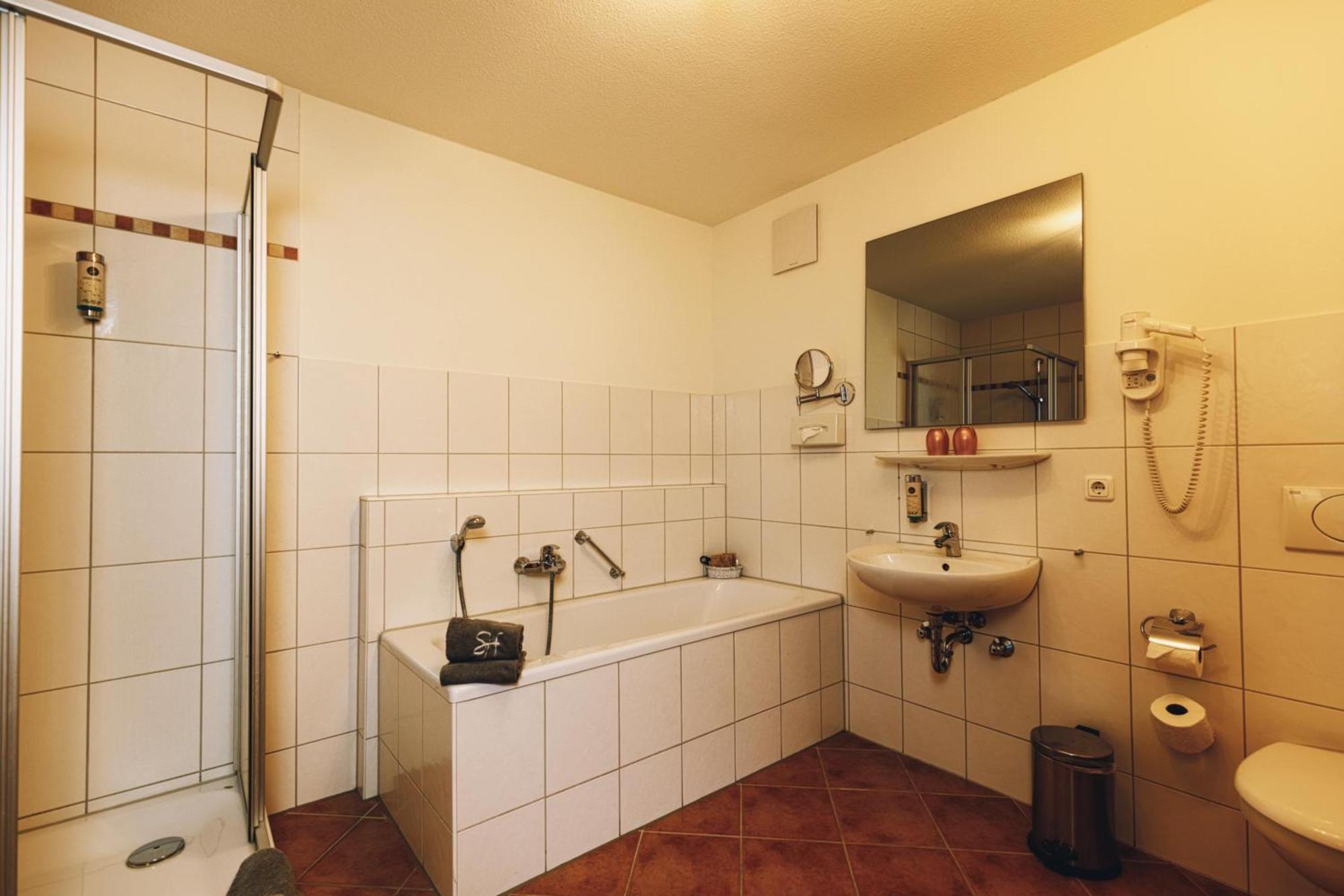 Seehotel Heidehof Klein Nemerow Экстерьер фото