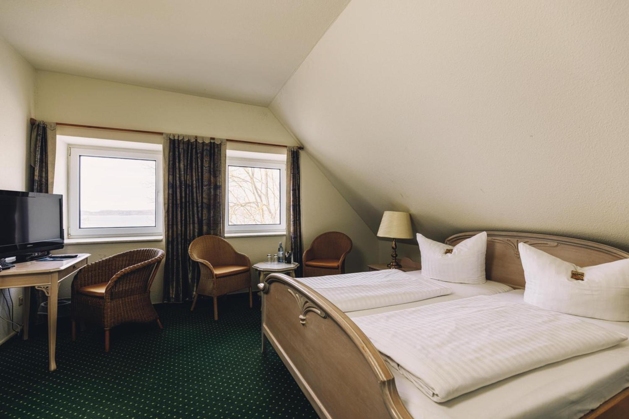 Seehotel Heidehof Klein Nemerow Экстерьер фото